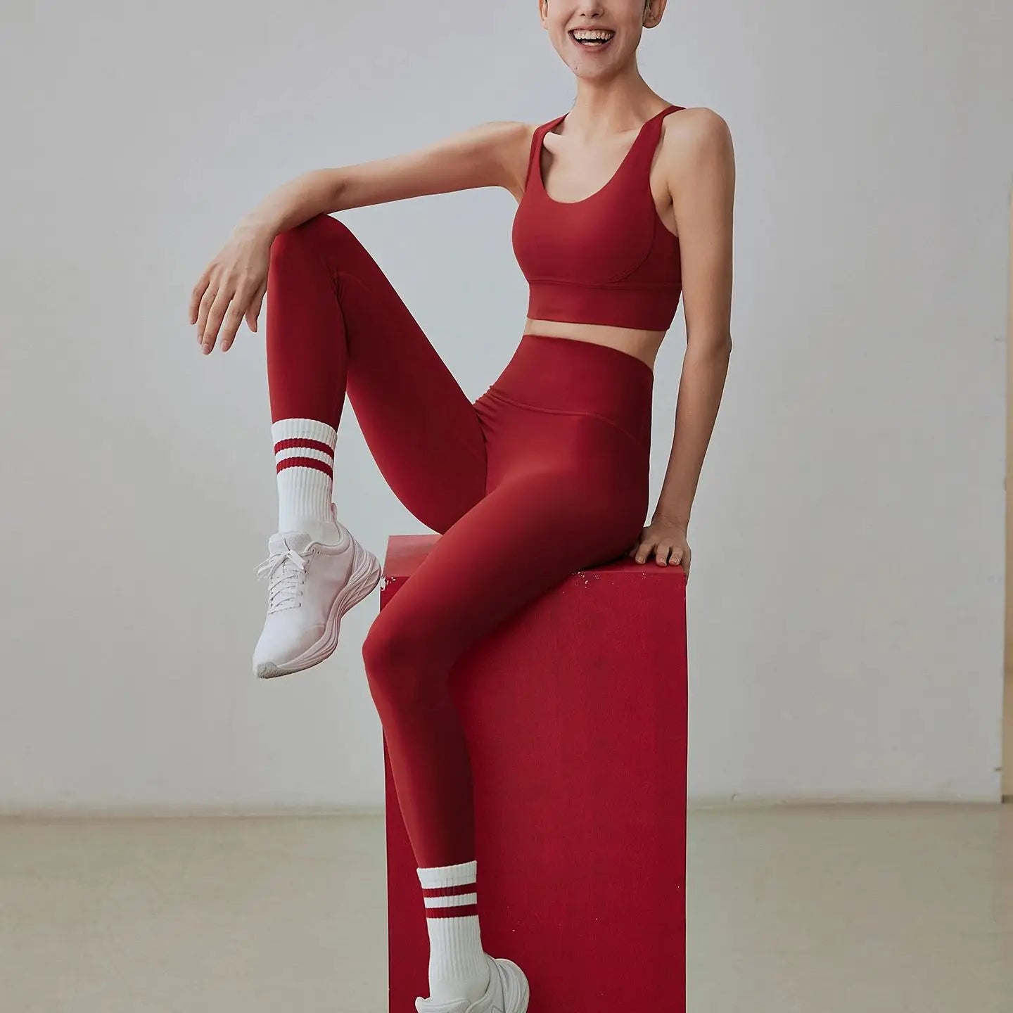 Sets Cross Back Sports Bra High-Waisted Hip Lift Leggings Cycling Running Leisure Fitness Suits