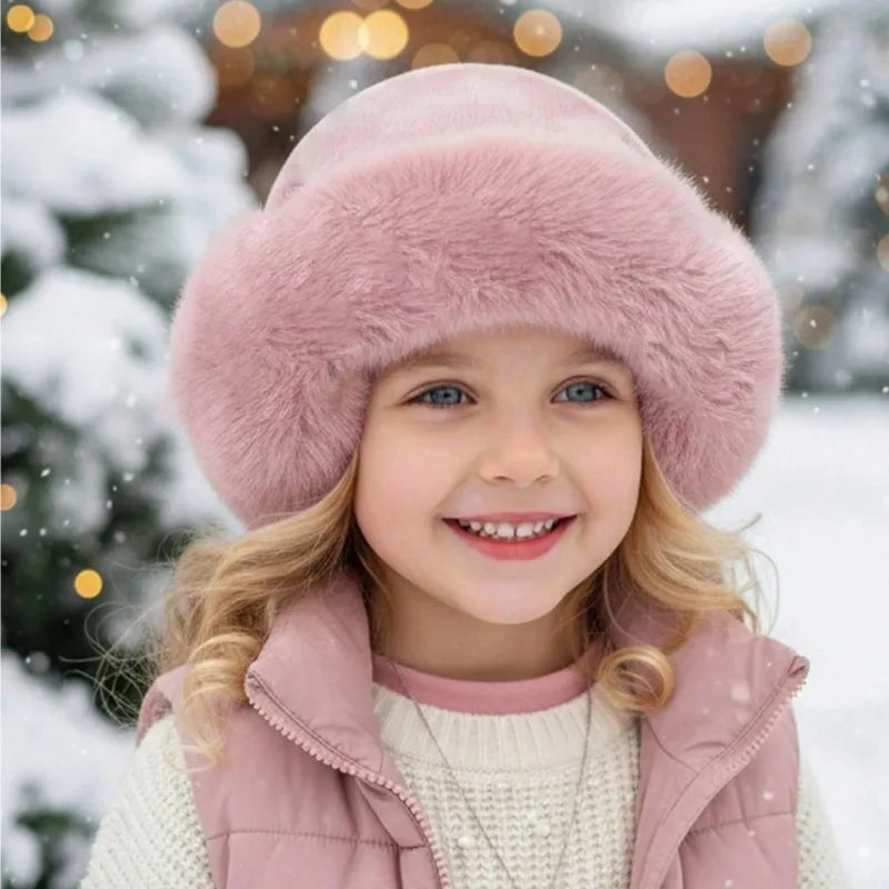 Flauschige Damenmütze für Herbst und Winter – Modische, einfarbige Wintermütze im koreanischen Stil. Warm gefüttert, weich und angenehm zu tragen, perfekt für kalte Tage und stylische Winter-Outfits.